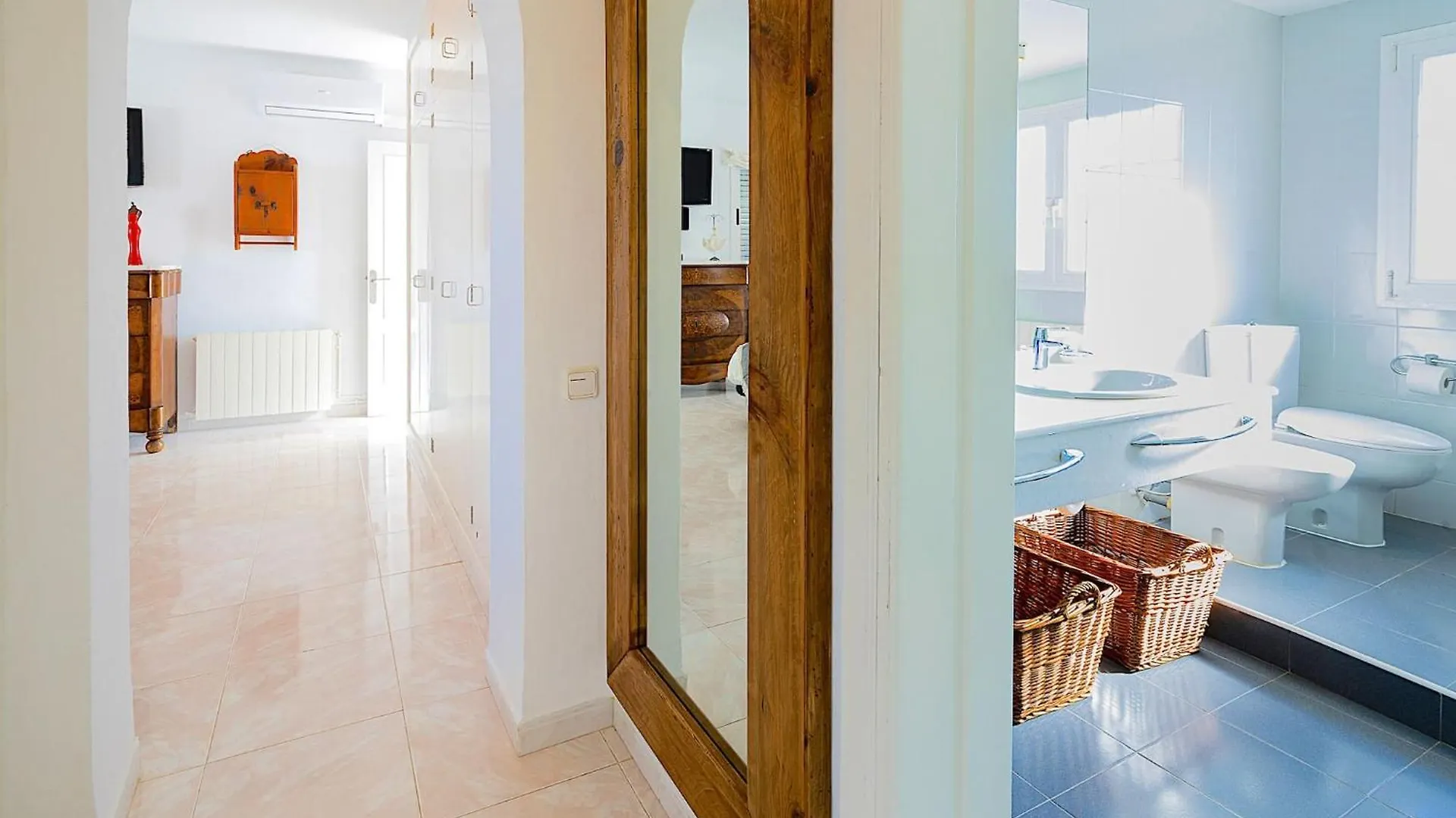 Sant Jordi de ses Salines Inibiza Villas - Villa Oasis